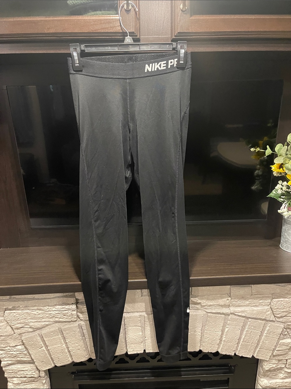 Nike Black Women’s Performance Leggings with Logo Waistband size Medium